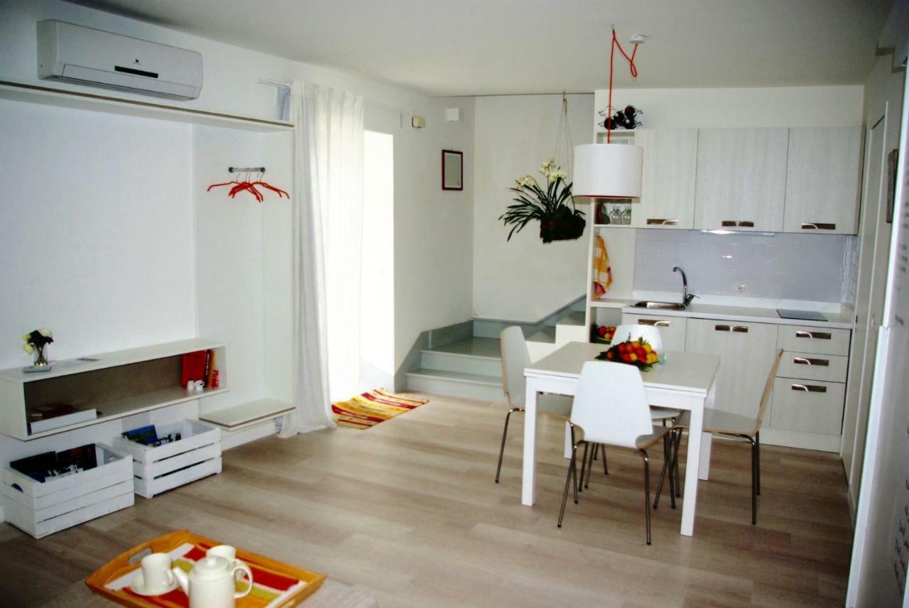 Community Rooms & Wine Favara Esterno foto
